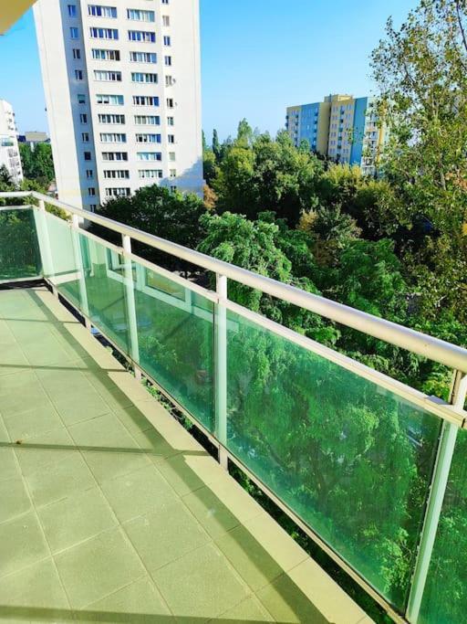 Apartment Metro Wilanowska Warschau